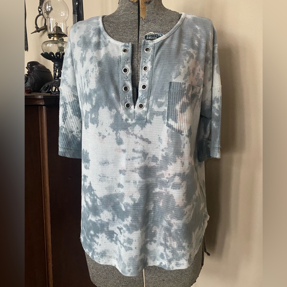 POL Grey Pink Splash Camo Grommet Weave Top T-Shirt Tee NWOT